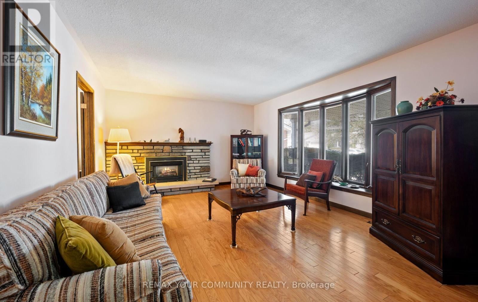 11 GLENVIEW DRIVE Image 6