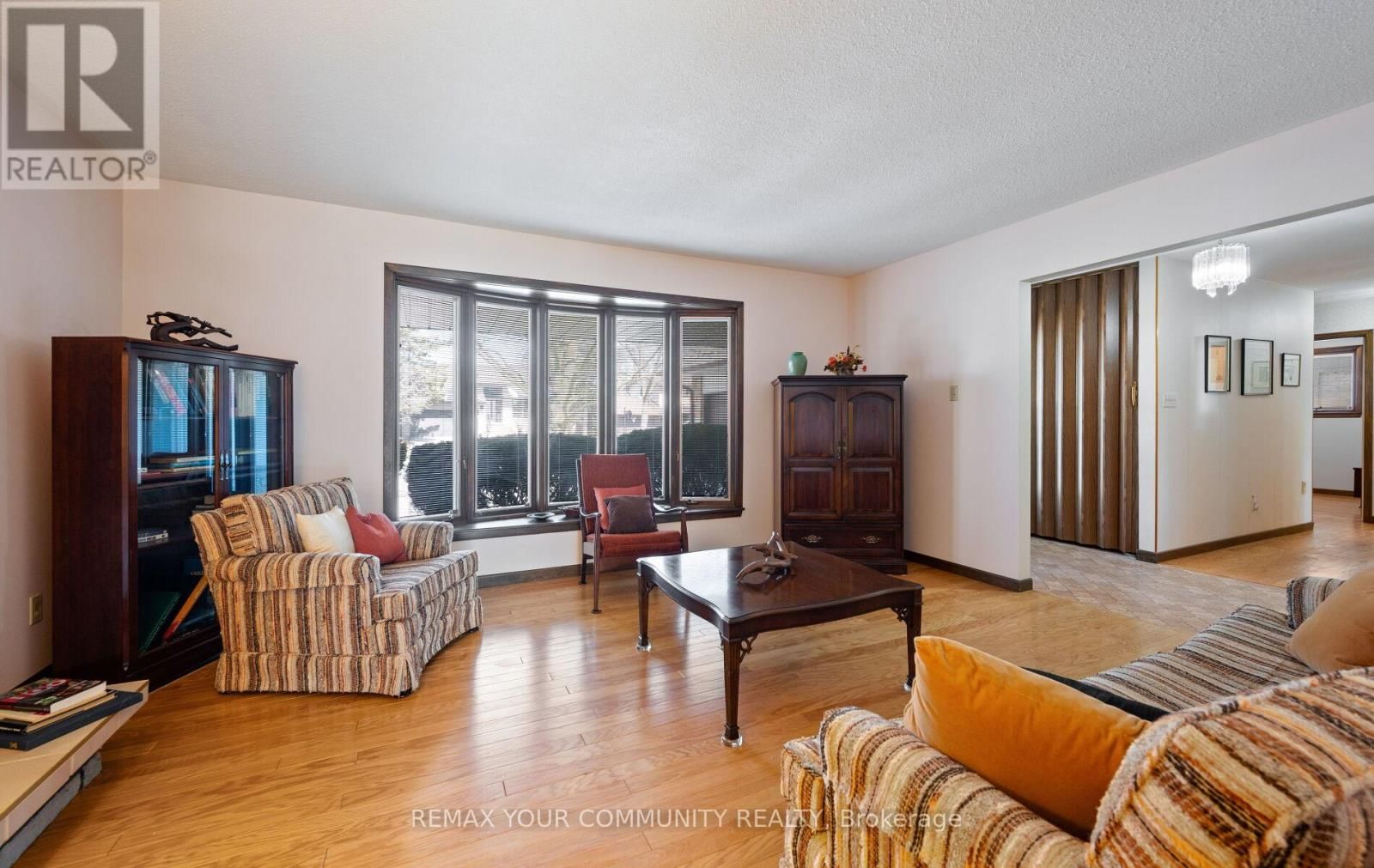 11 GLENVIEW DRIVE Image 9