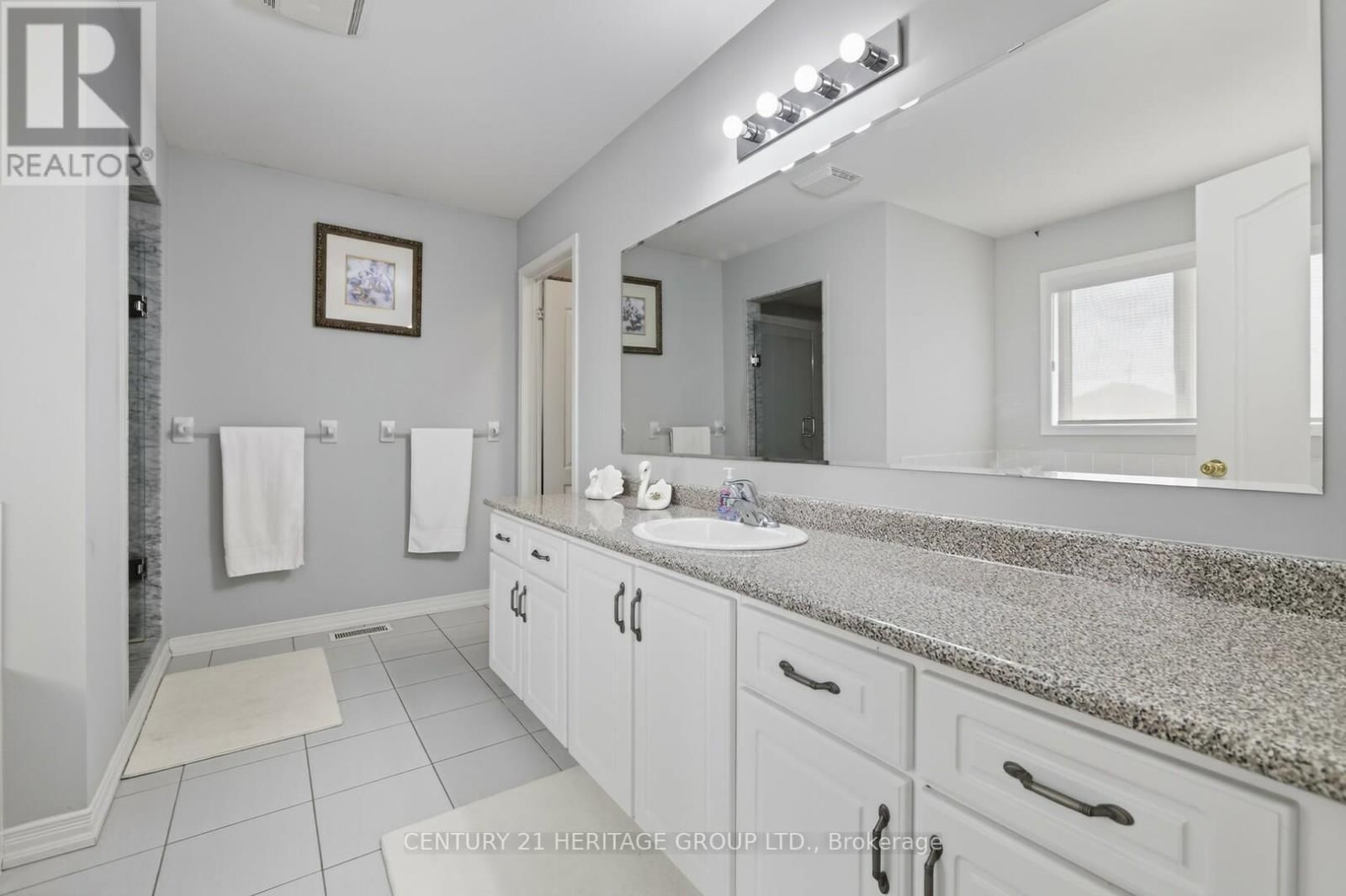 154 RICHARDSON CRESCENT Image 21