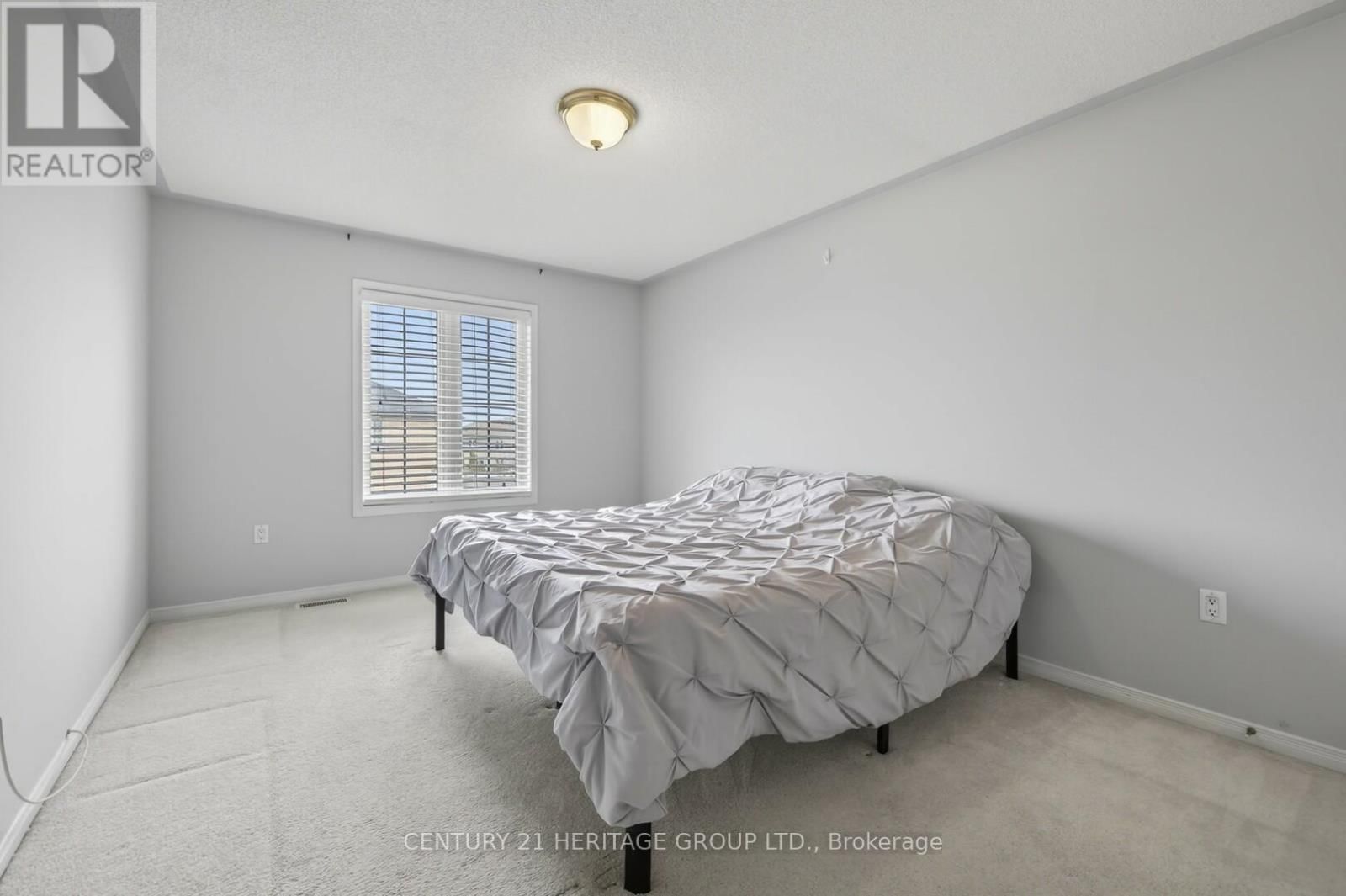 154 RICHARDSON CRESCENT Image 26