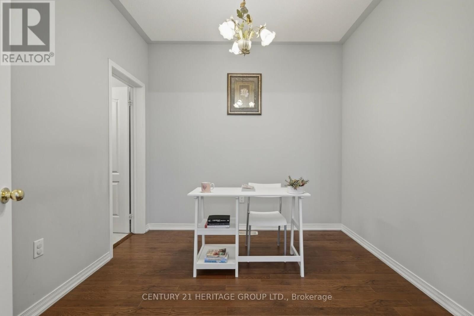 154 RICHARDSON CRESCENT Image 8