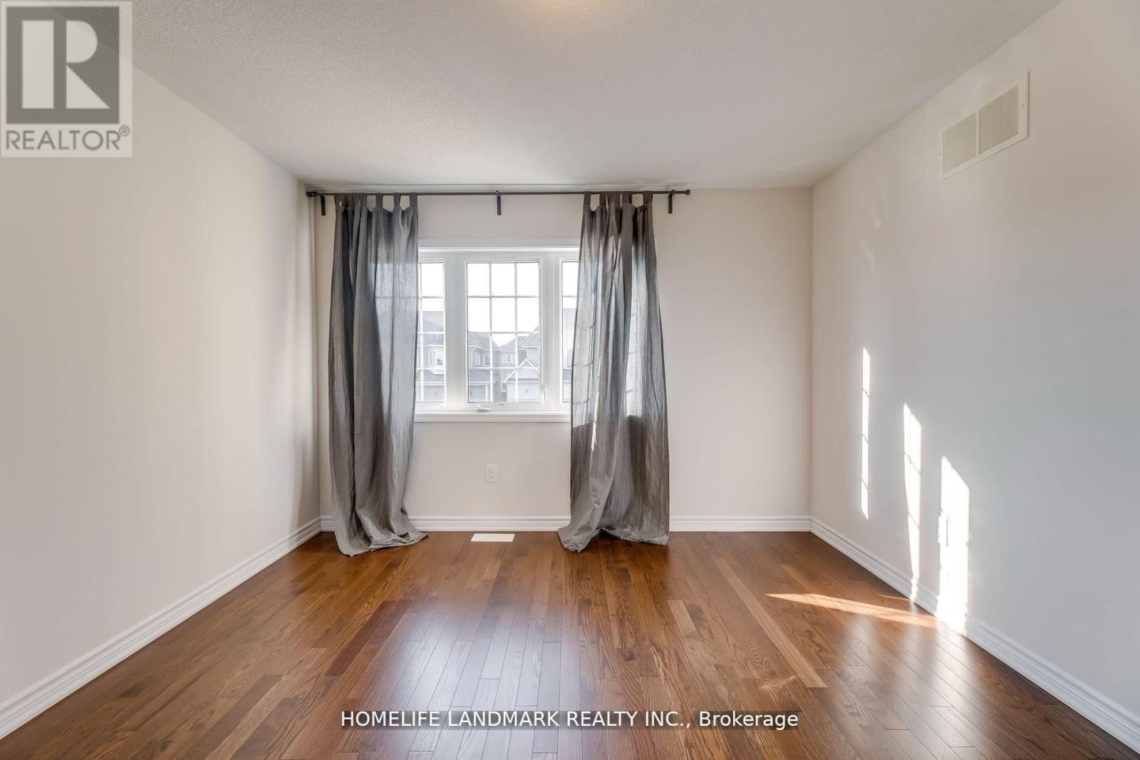 186 DEGRAAF CRESCENT Image 28