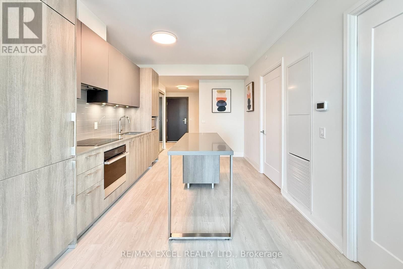 1801 - 18 WATER WALK DRIVE Image 10