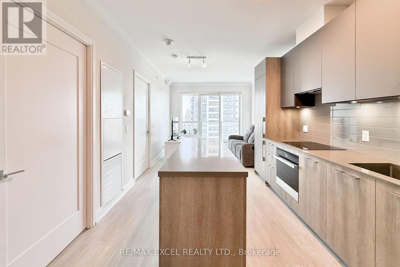 1801 - 18 WATER WALK DRIVE Image 11