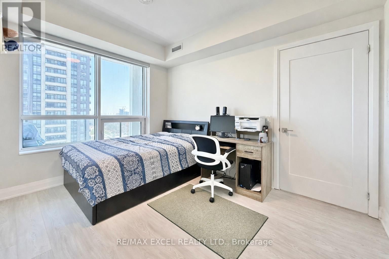 1801 - 18 WATER WALK DRIVE Image 12