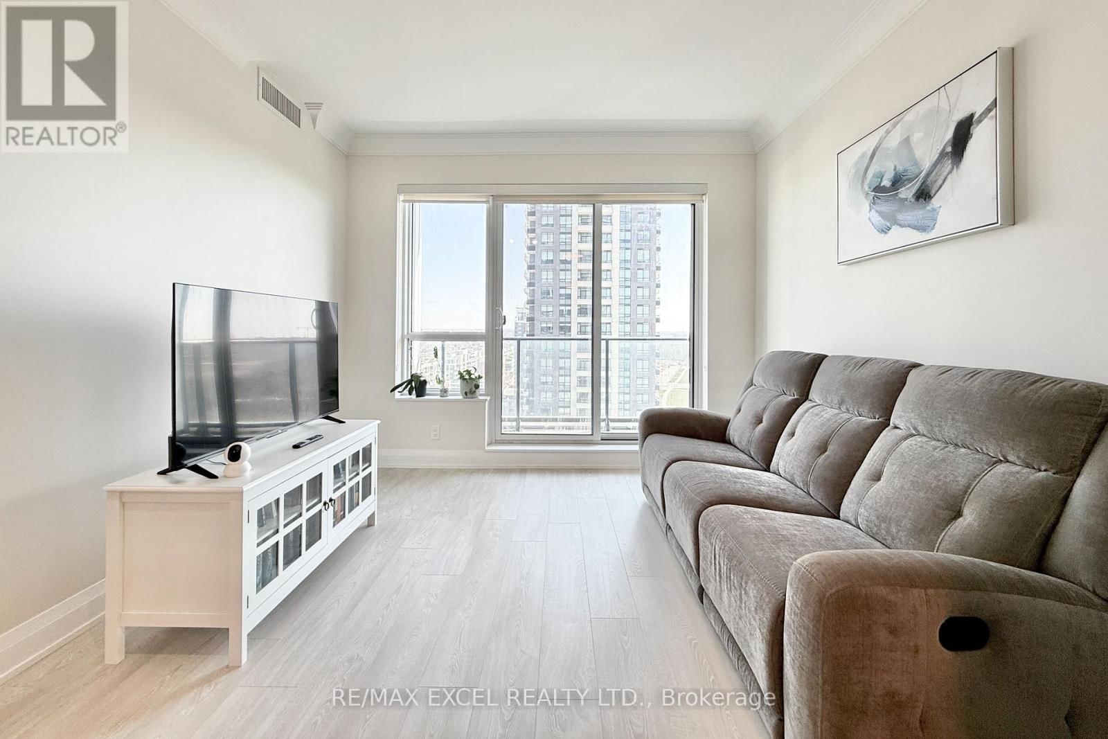 1801 - 18 WATER WALK DRIVE Image 7