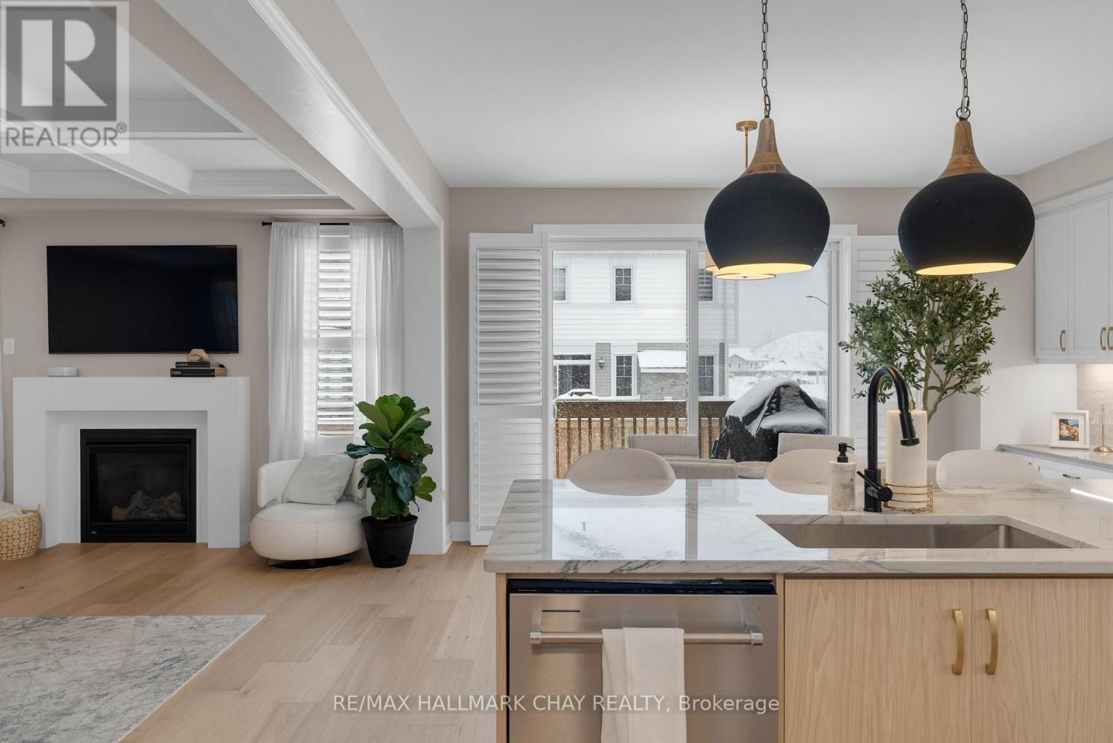 721 MIKA STREET Image 9