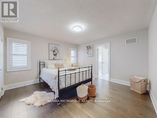 126 SILK TWIST DRIVE Image 24