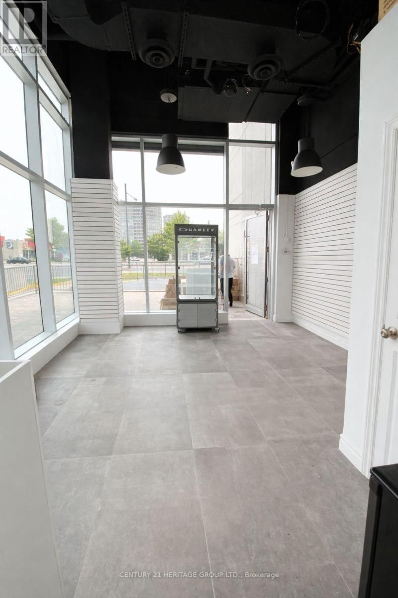 A4 - 9610 YONGE STREET Image 3