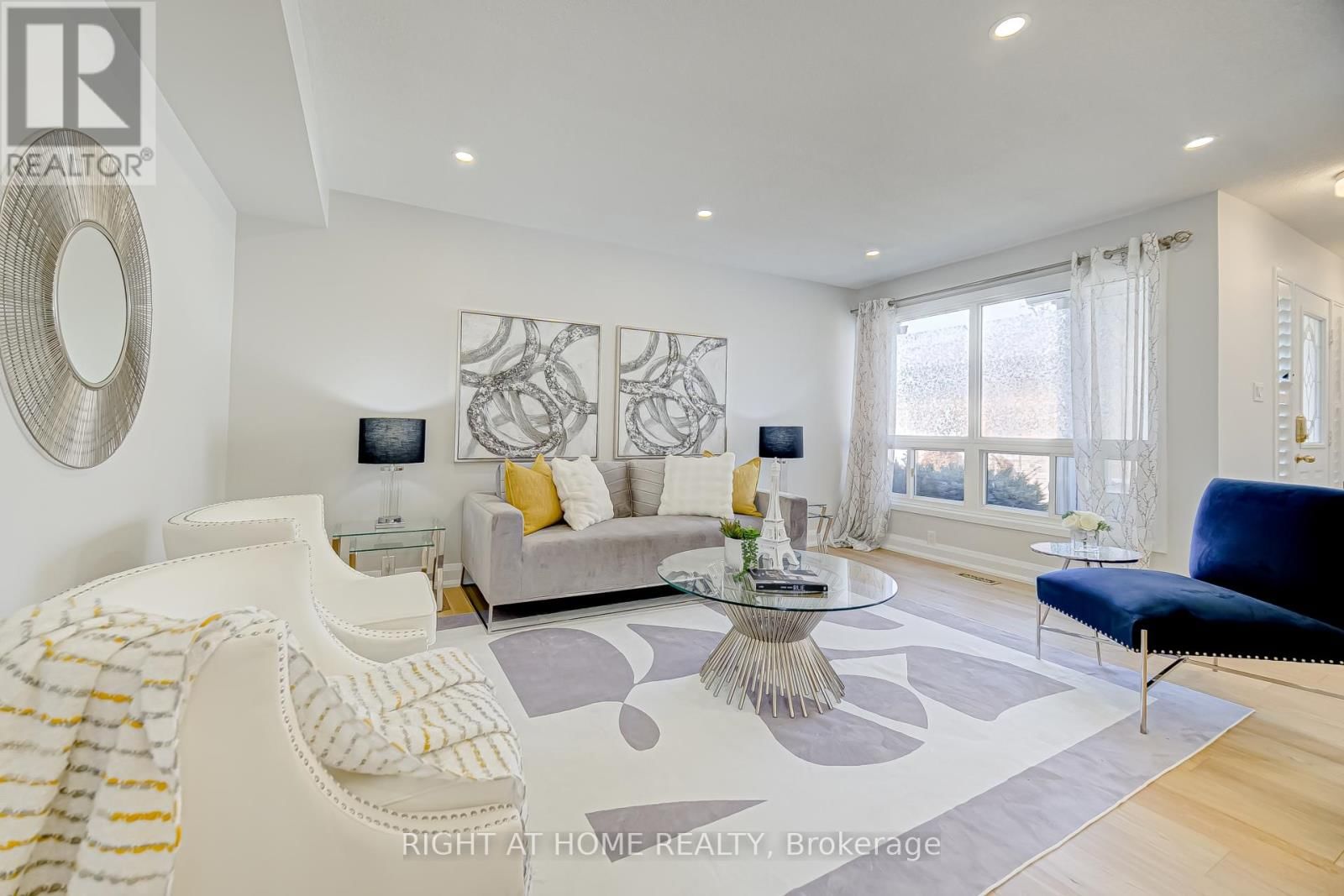 10 HOLM CRESCENT Image 4