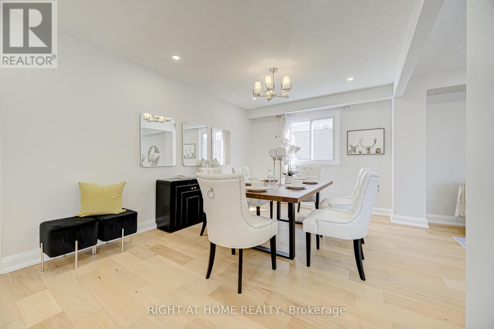 10 HOLM CRESCENT Image 8