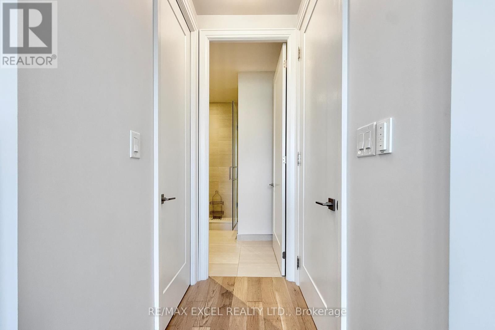 208 - 9 STOLLERY POND CRESCENT Image 23