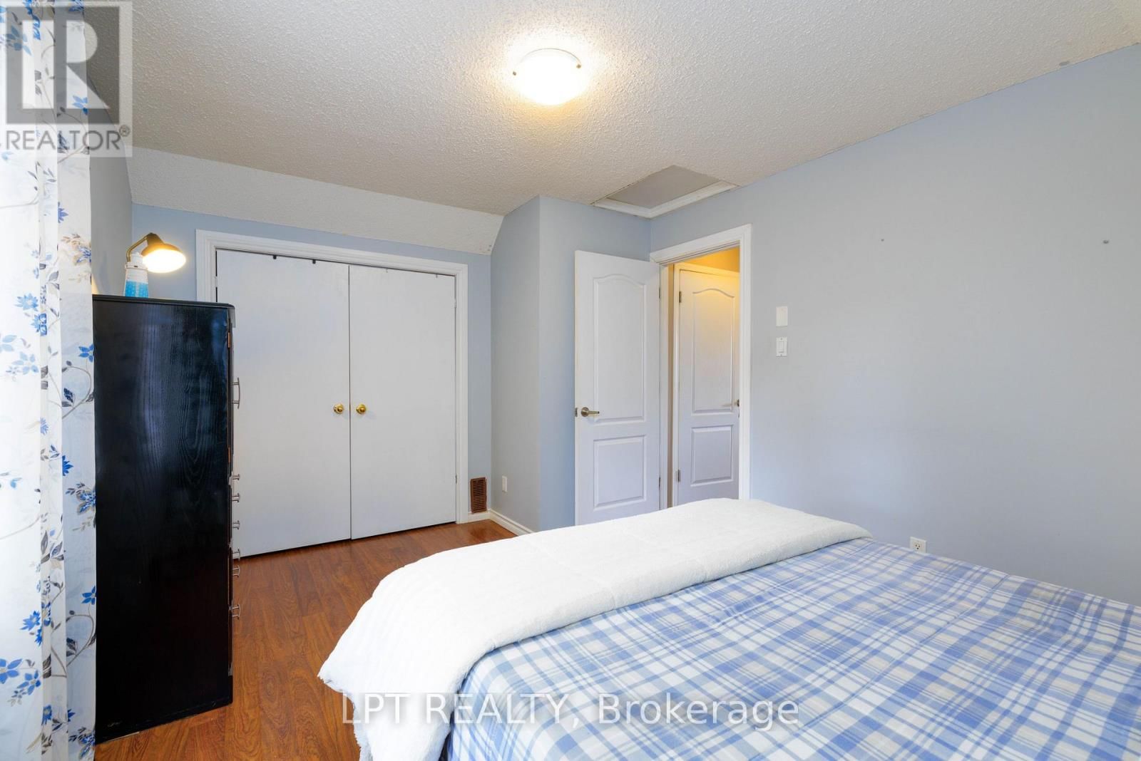 11 HARDWOOD DRIVE Image 15