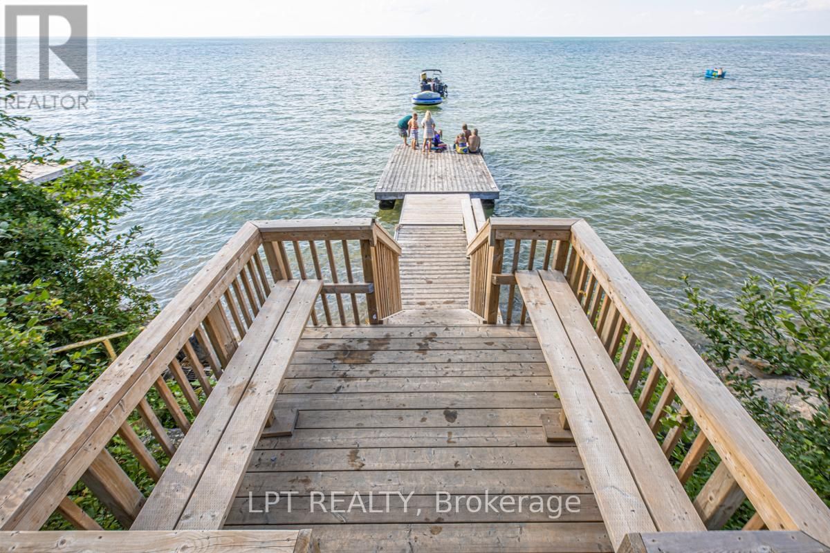 11 HARDWOOD DRIVE Image 32