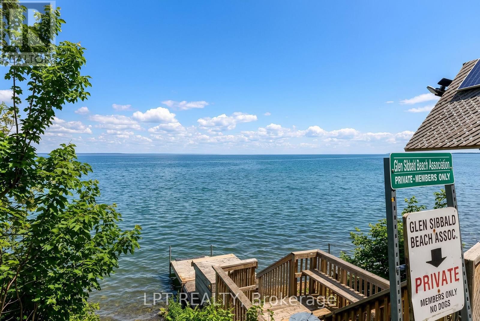 11 HARDWOOD DRIVE Image 35