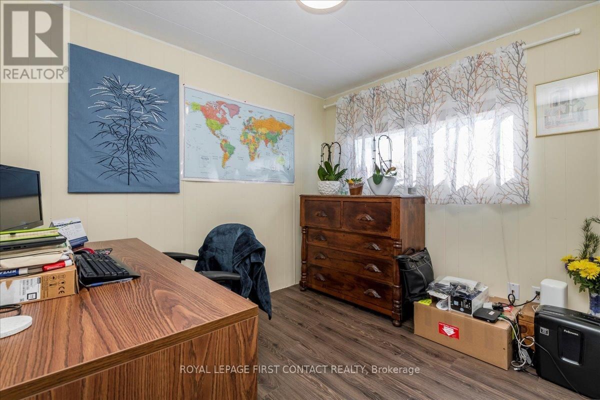 23 MIMOSA CRESCENT Image 14