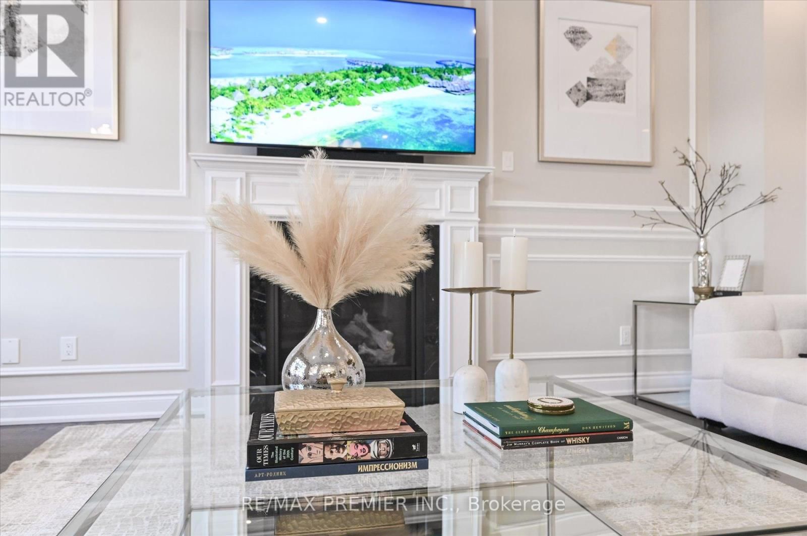 126 BURNS BOULEVARD Image 17