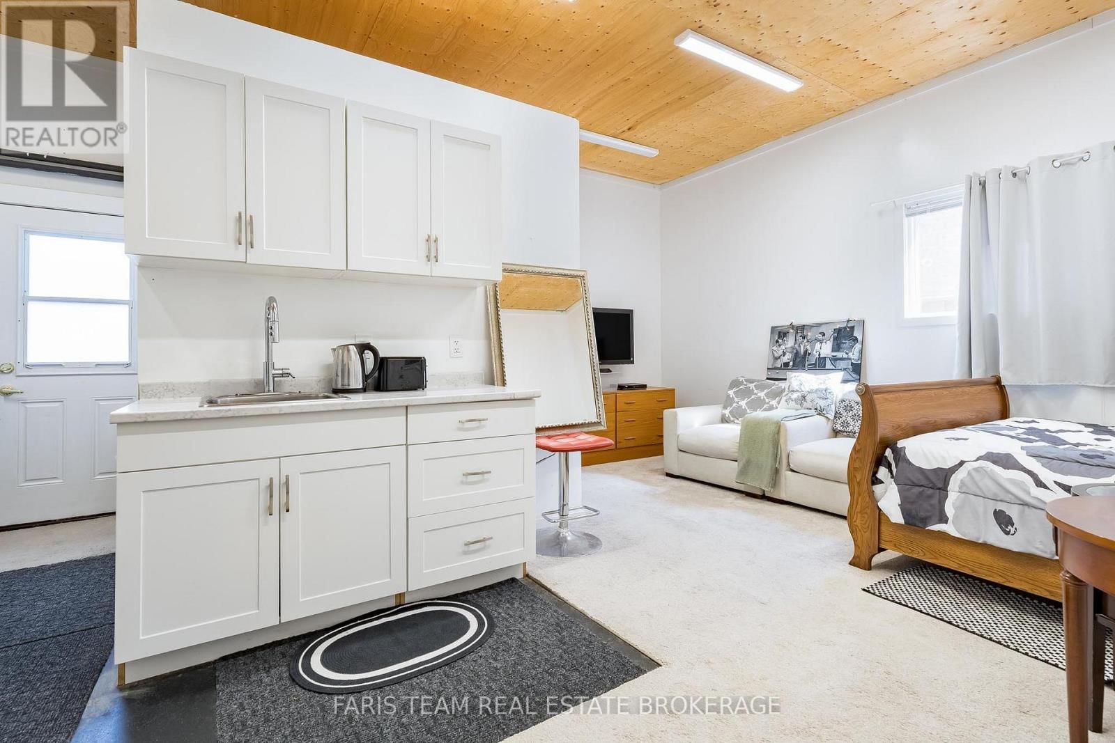 706 JAMES STREET Image 19