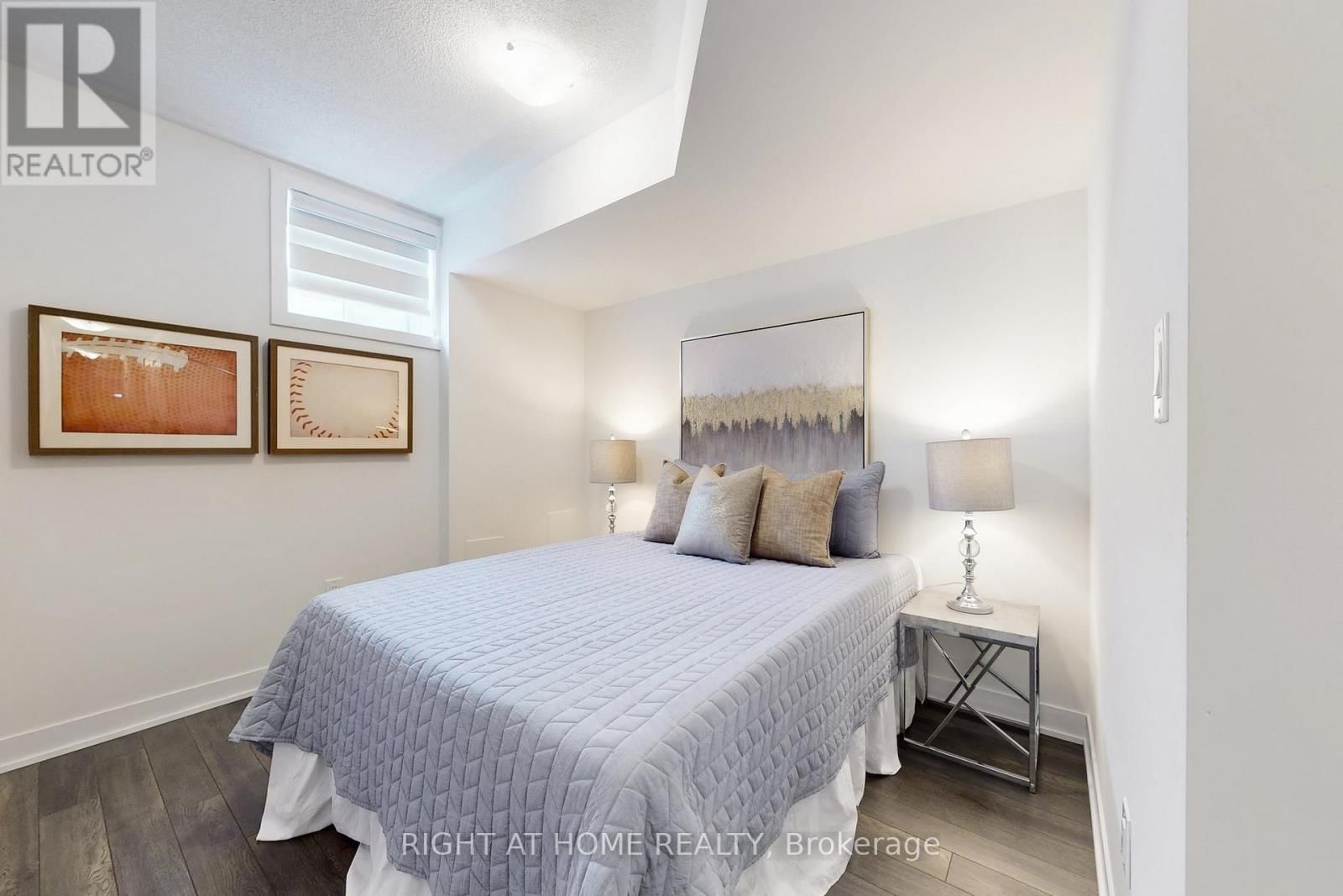 154 ANNA RUSSELL WAY Image 39