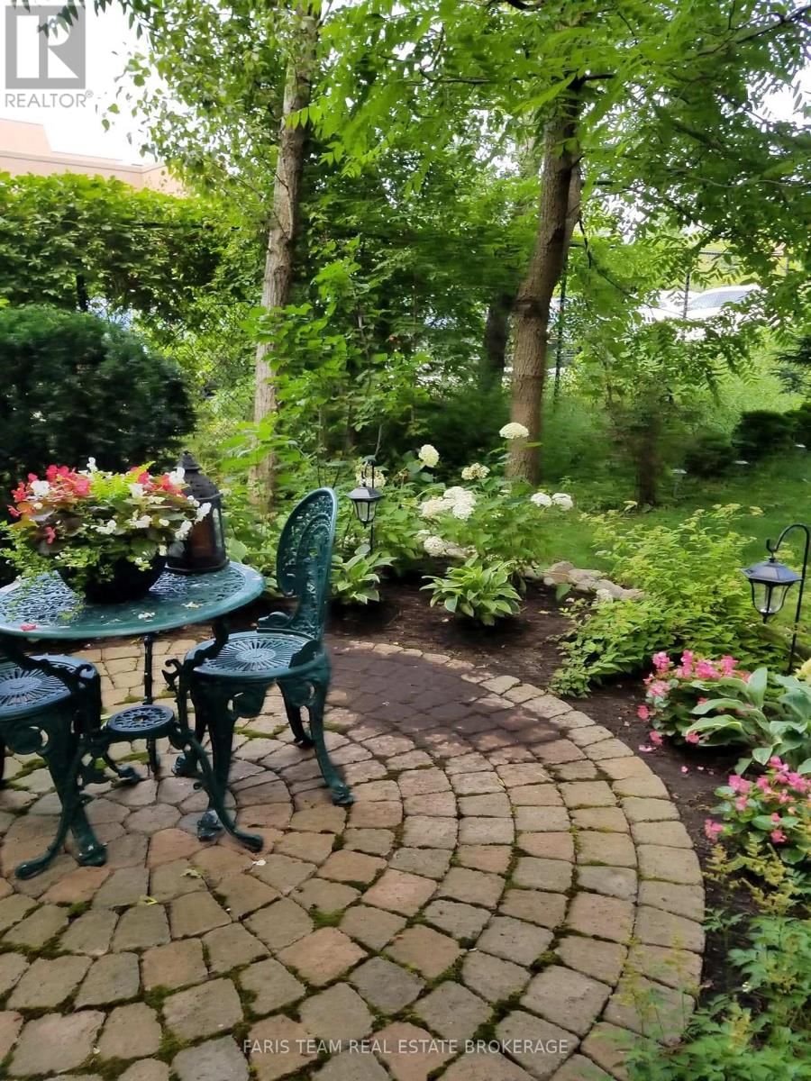 272 TOM TAYLOR CRESCENT Image 34