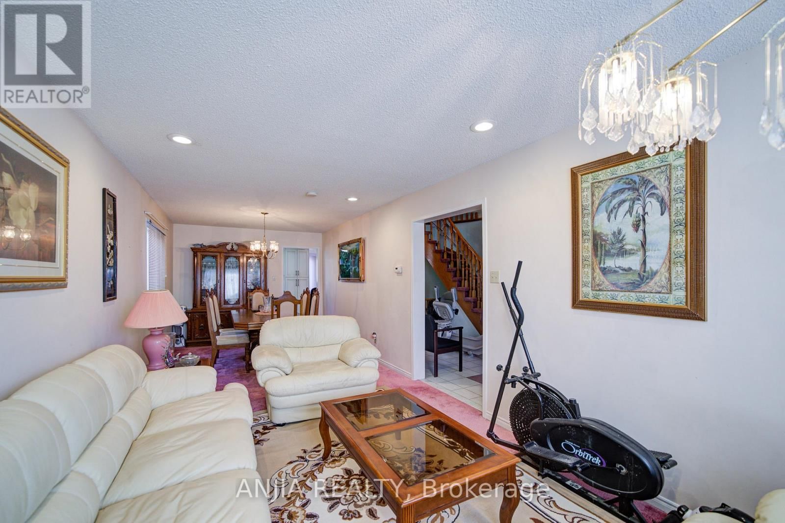 34 BAYLAWN DRIVE Image 11