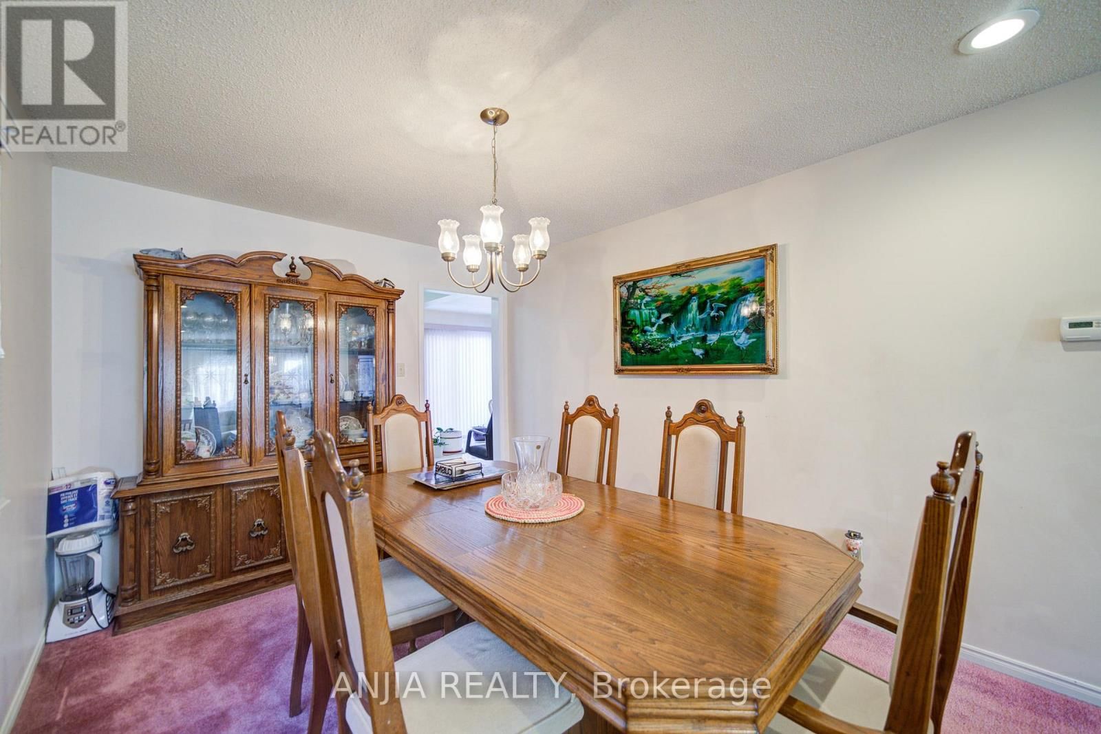 34 BAYLAWN DRIVE Image 13