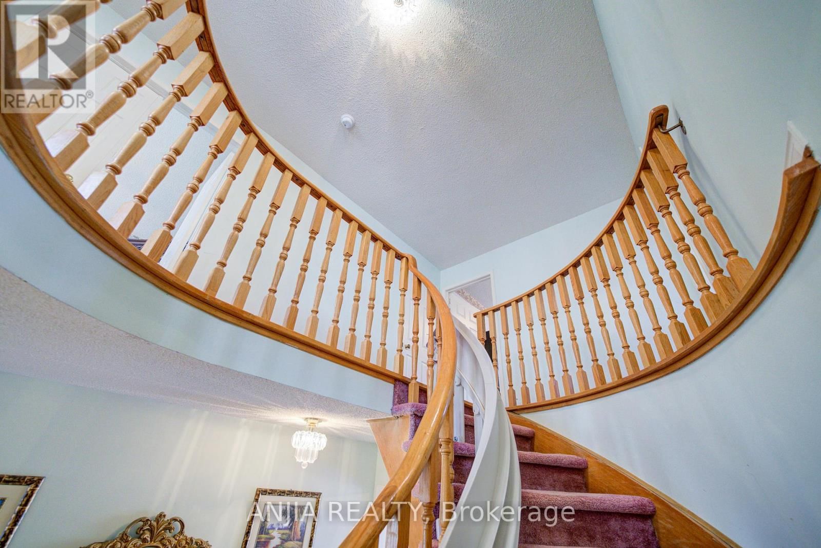 34 BAYLAWN DRIVE Image 25