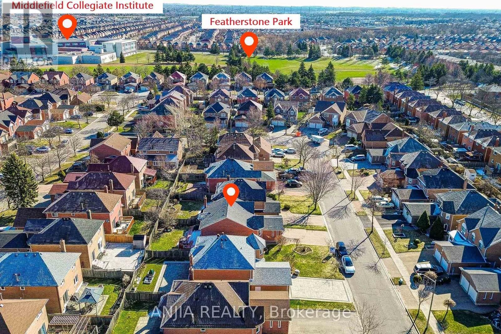 34 BAYLAWN DRIVE Image 3