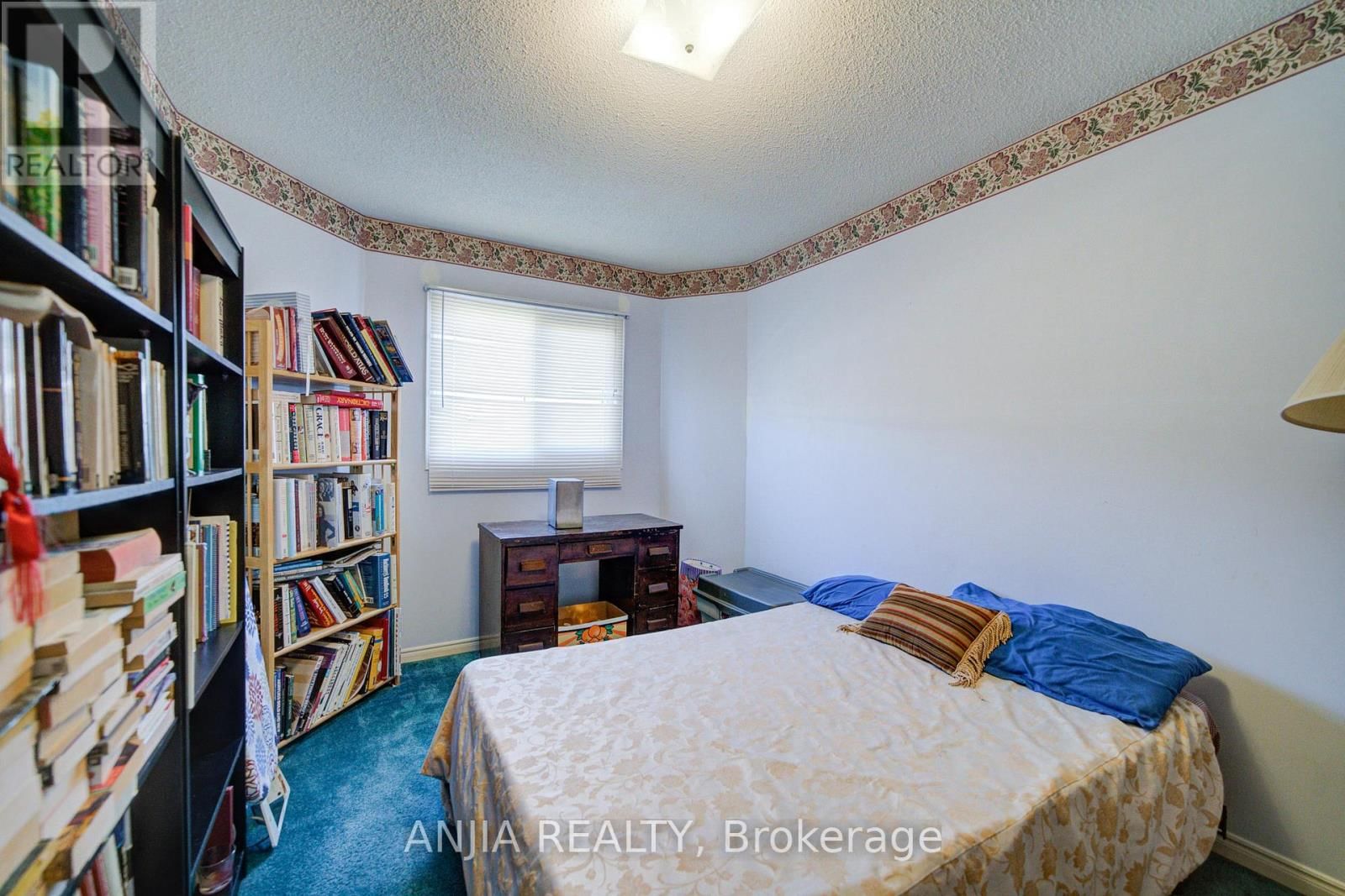 34 BAYLAWN DRIVE Image 32