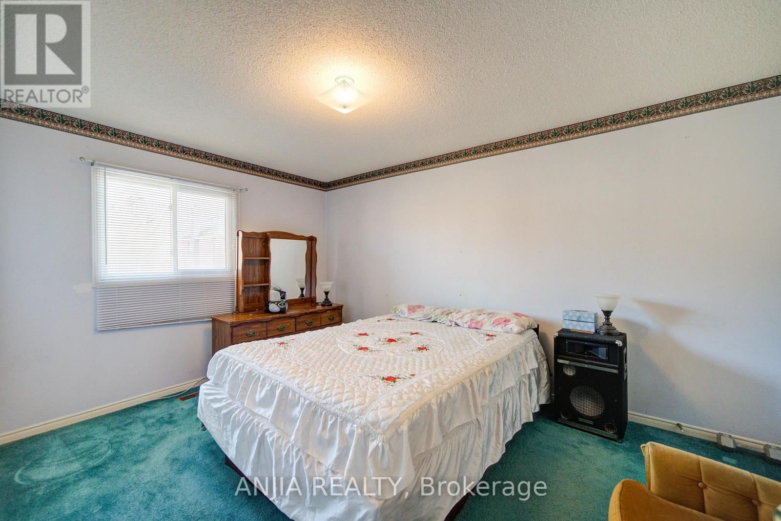 34 BAYLAWN DRIVE Image 37