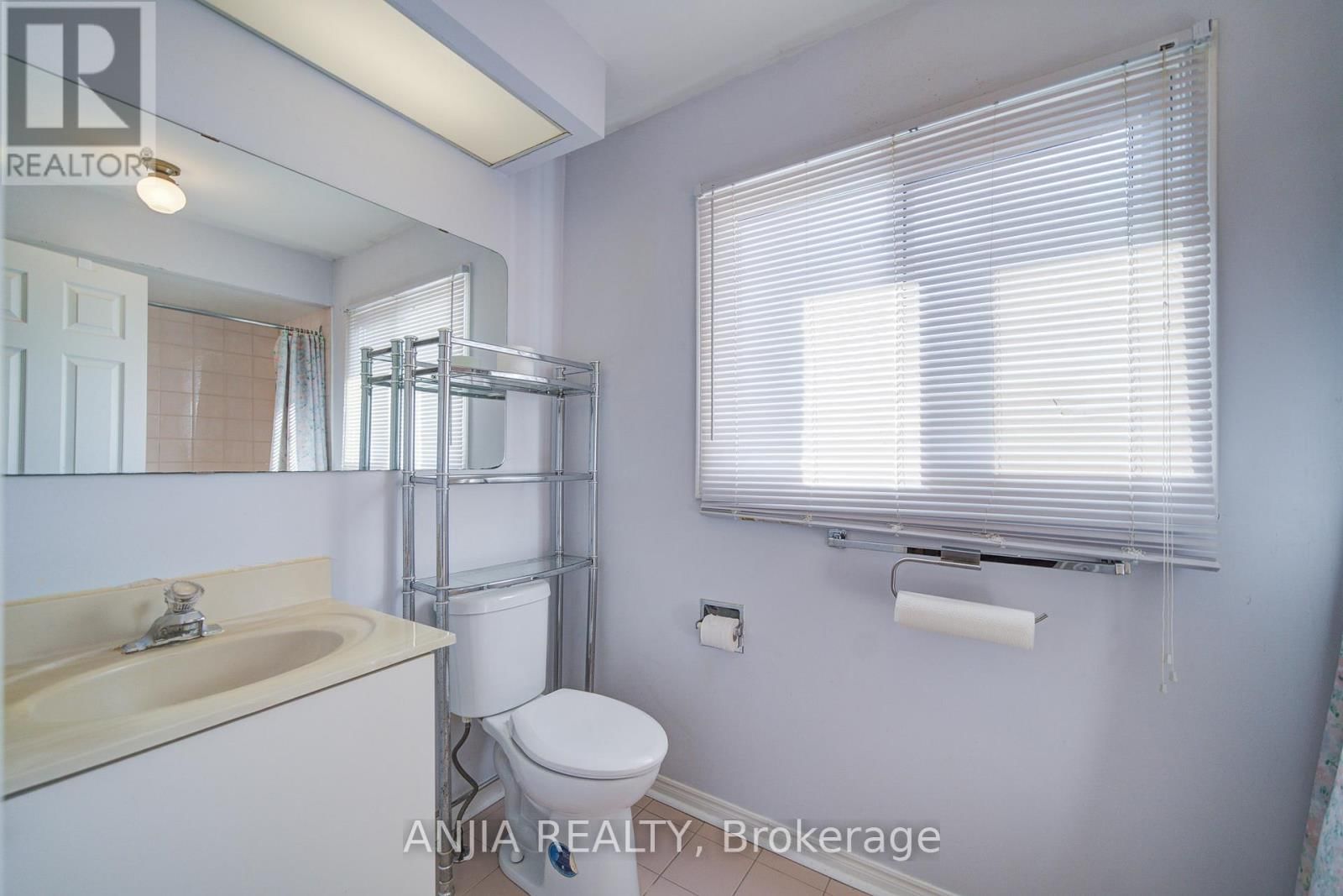 34 BAYLAWN DRIVE Image 38