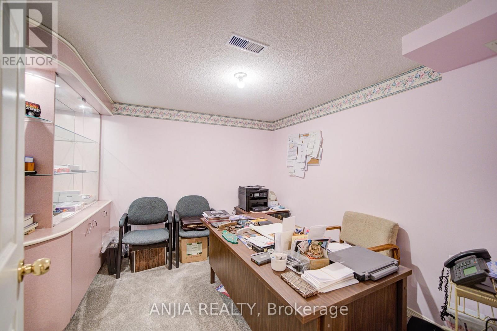 34 BAYLAWN DRIVE Image 43