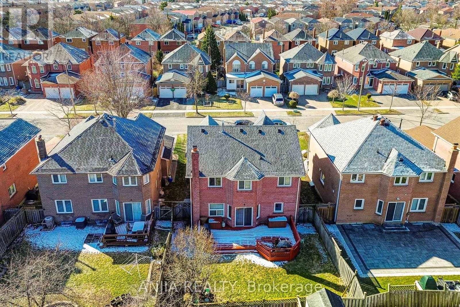 34 BAYLAWN DRIVE Image 5