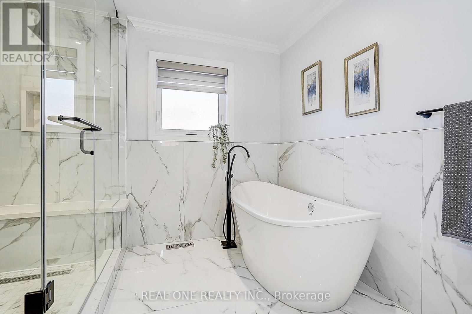 4 CASSON PLACE Image 20