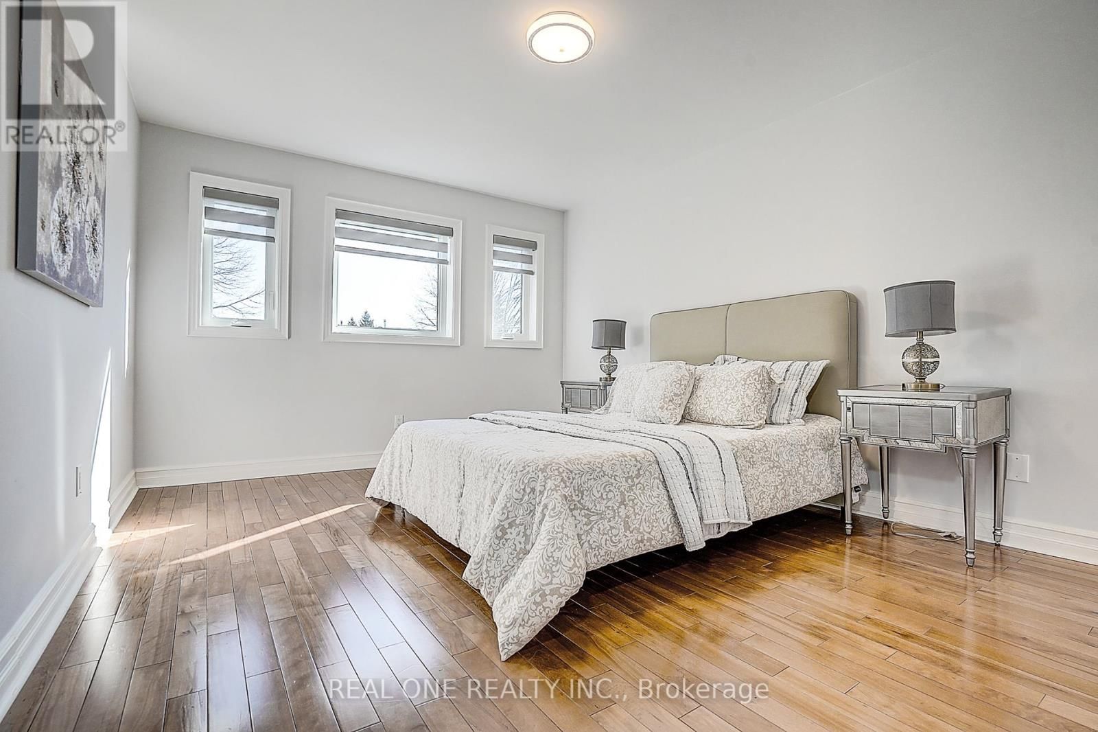 4 CASSON PLACE Image 24