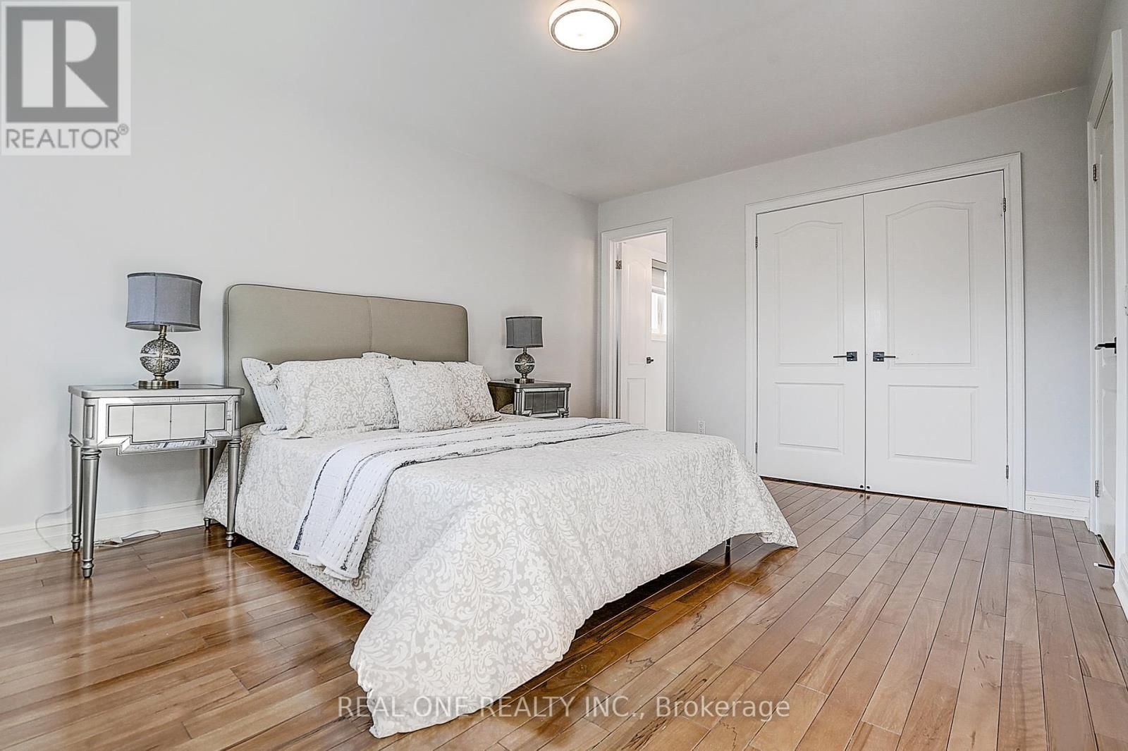 4 CASSON PLACE Image 25