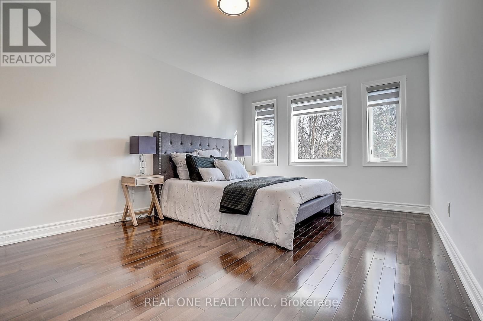 4 CASSON PLACE Image 26