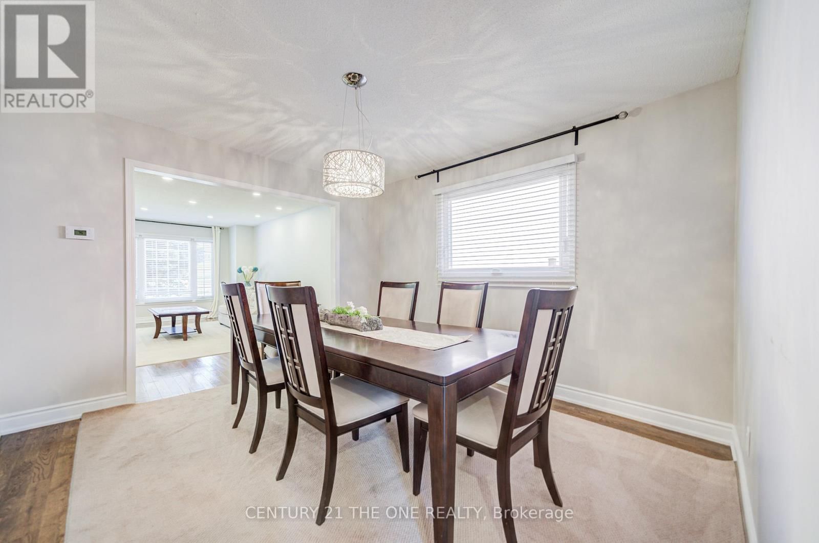 21 LARRATT LANE Image 14