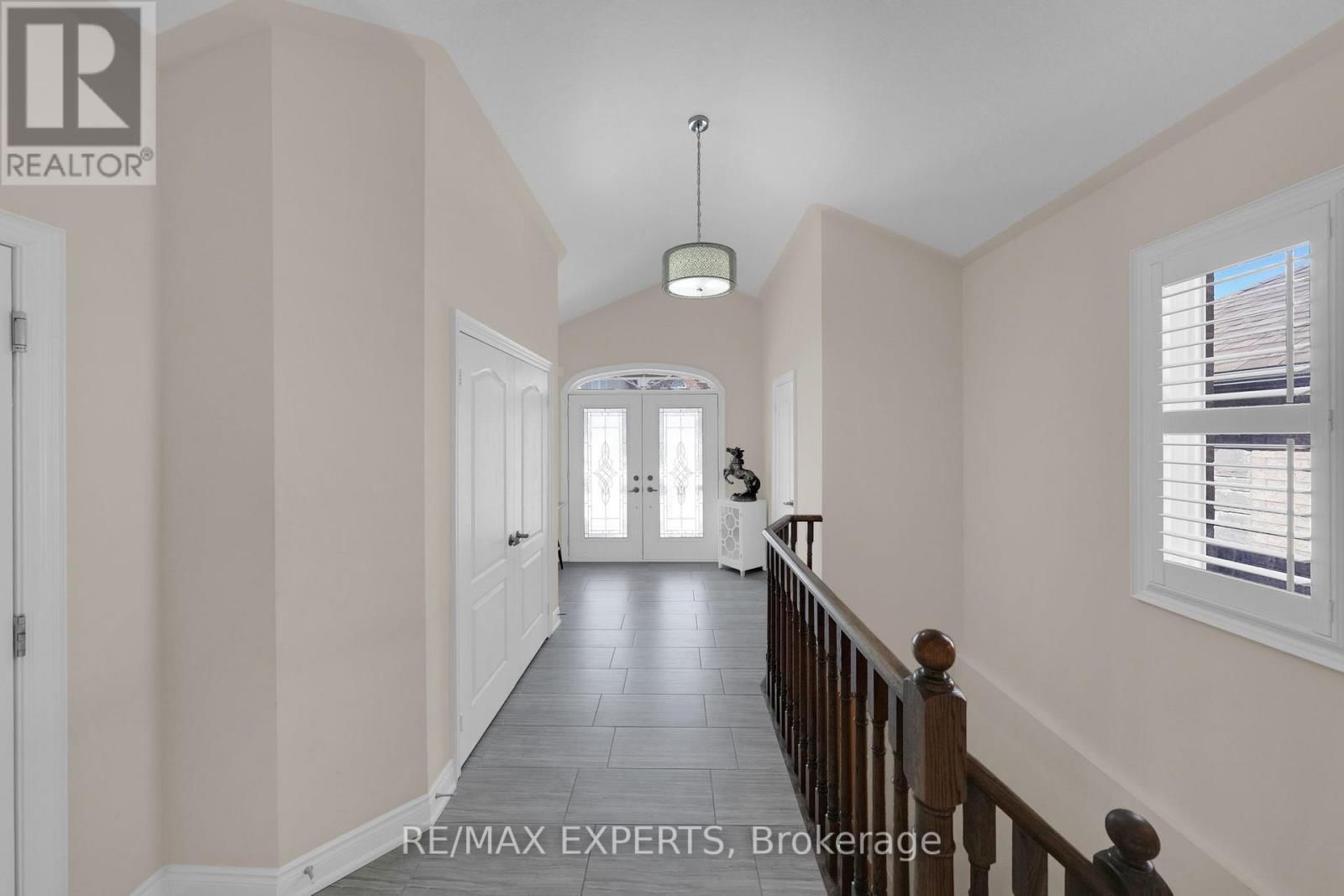 57 HOPKINS CRESCENT NORTH Image 7