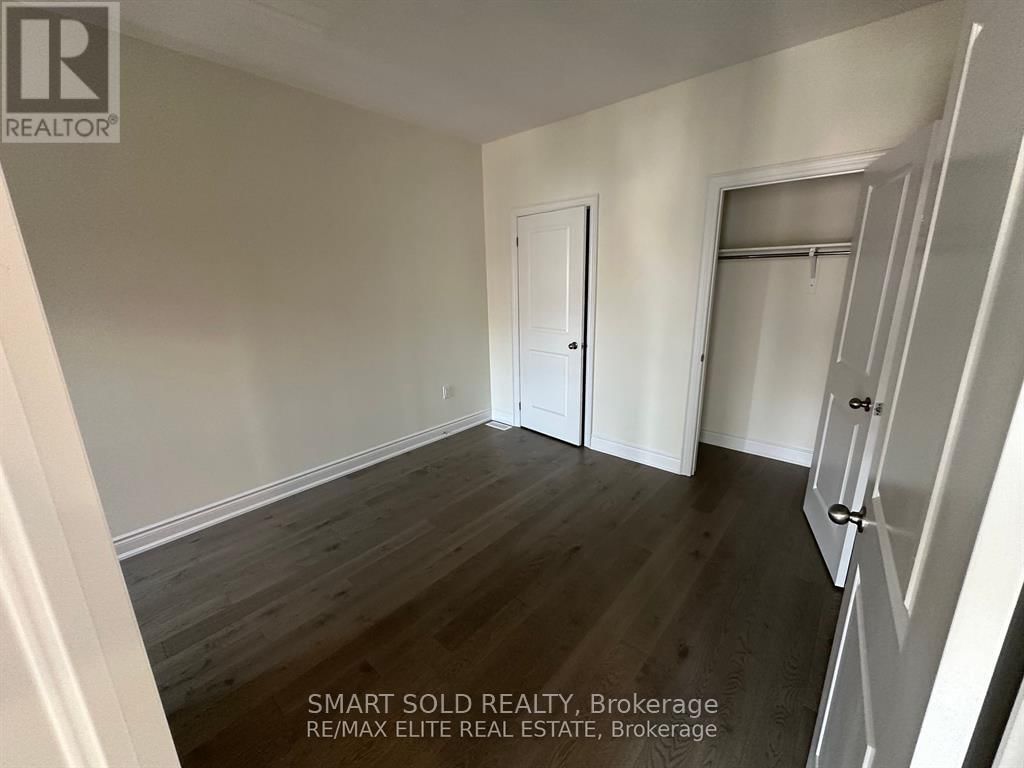 10 GRIFFITH ST STREET Image 12