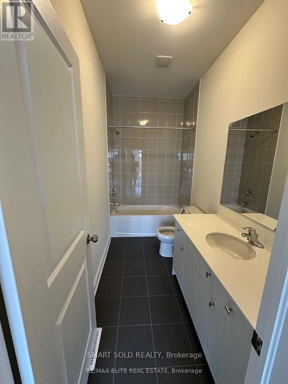 10 GRIFFITH ST STREET Image 14