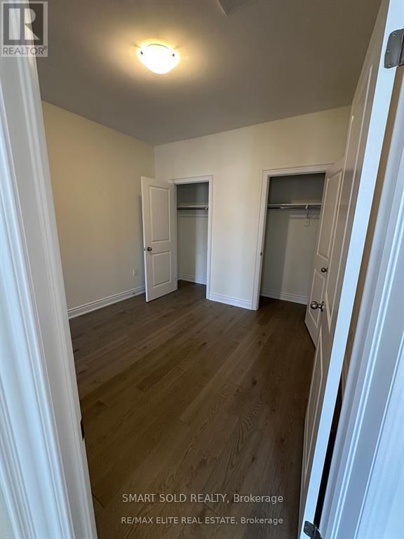 10 GRIFFITH ST STREET Image 15