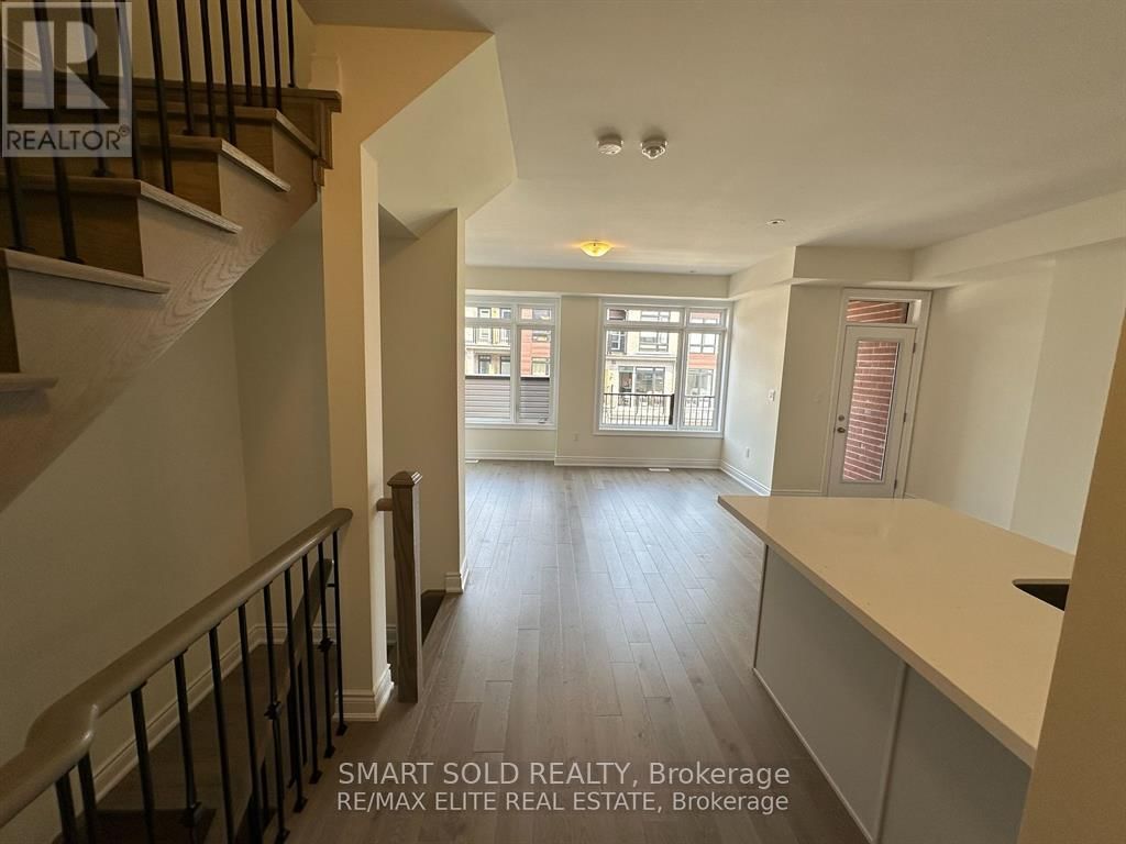 10 GRIFFITH ST STREET Image 4