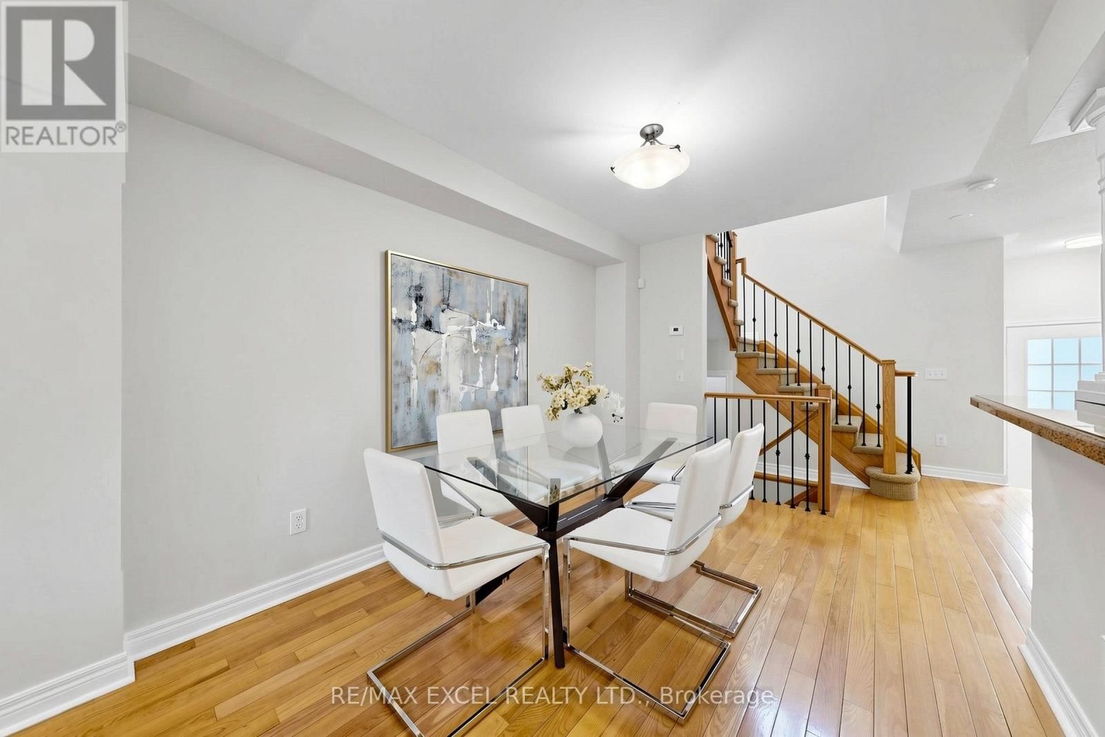 523 BUR OAK AVENUE Image 10