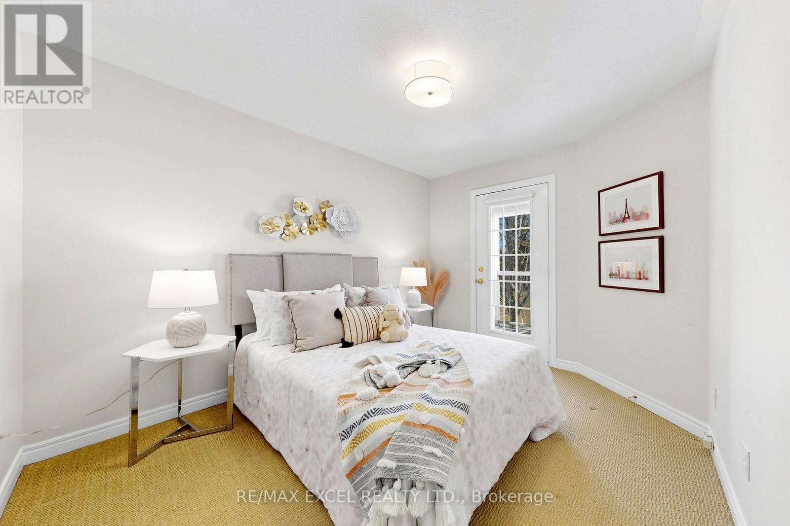 523 BUR OAK AVENUE Image 28