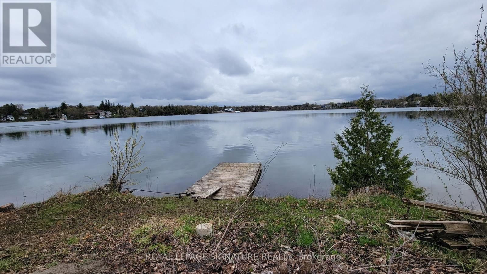 1 - 5749 LAKESHORE ROAD Image 3