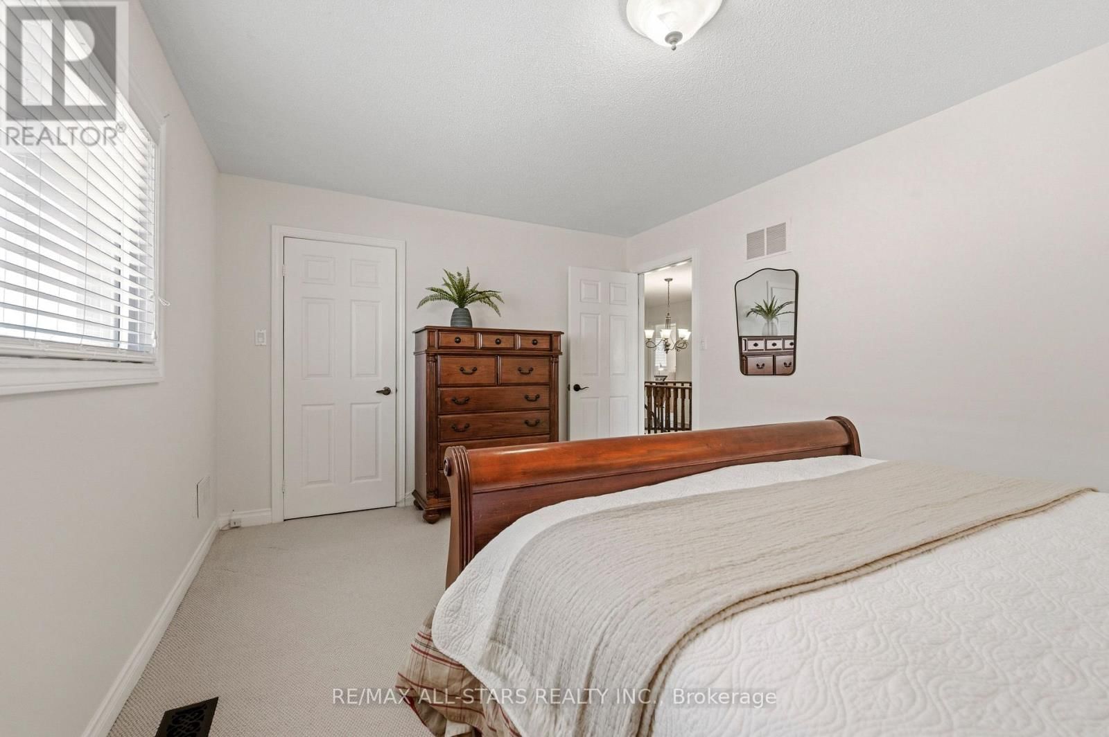 53 SMITHY STREET Image 35