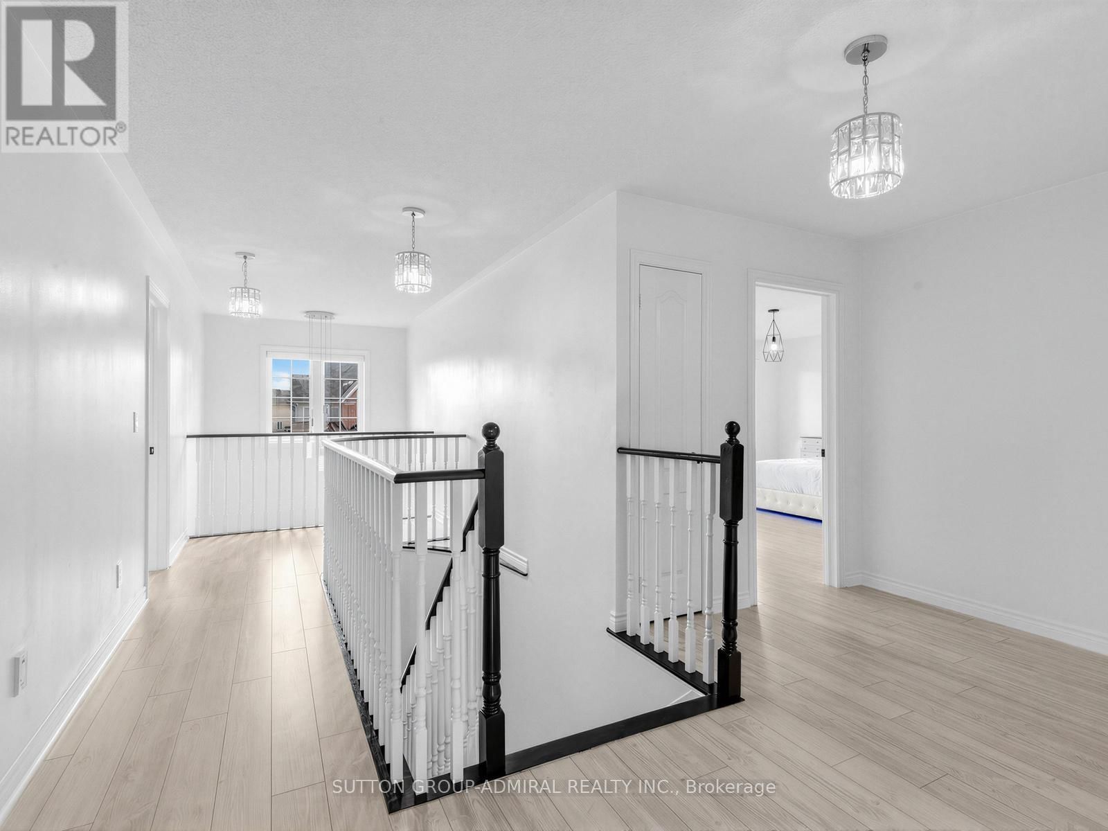 96 MOUNT CRESCENT Image 23