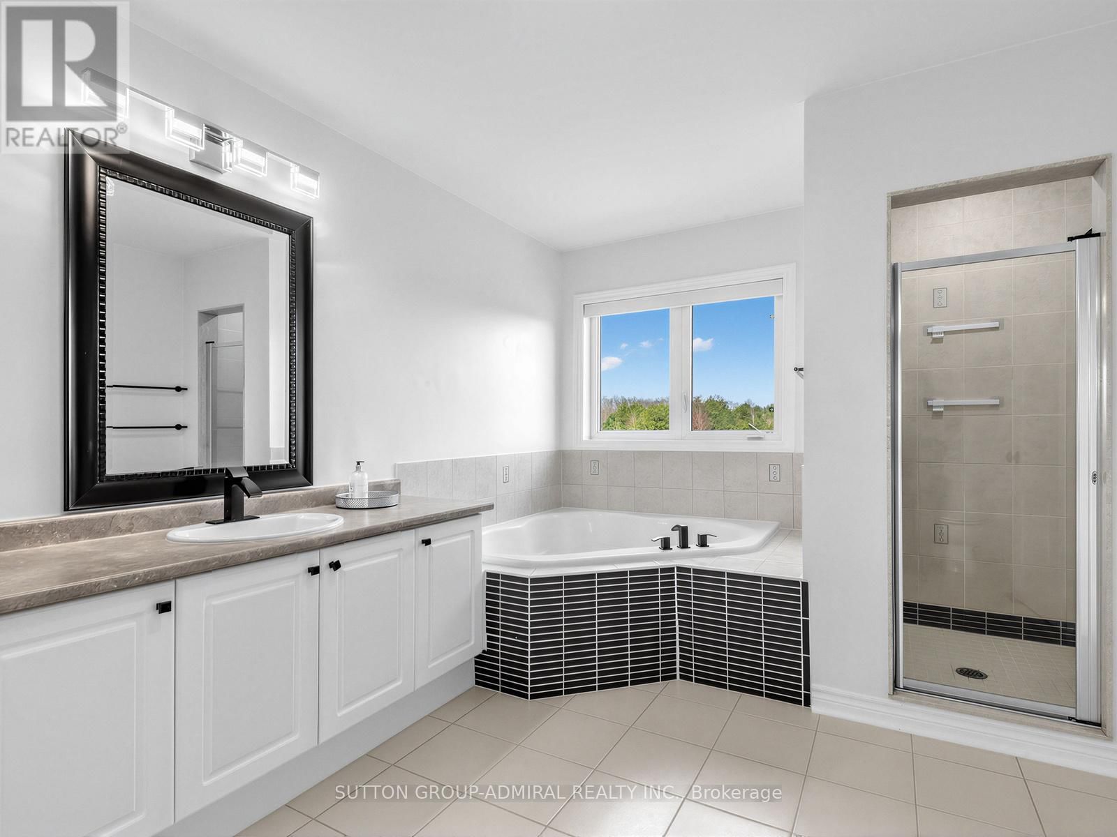 96 MOUNT CRESCENT Image 28