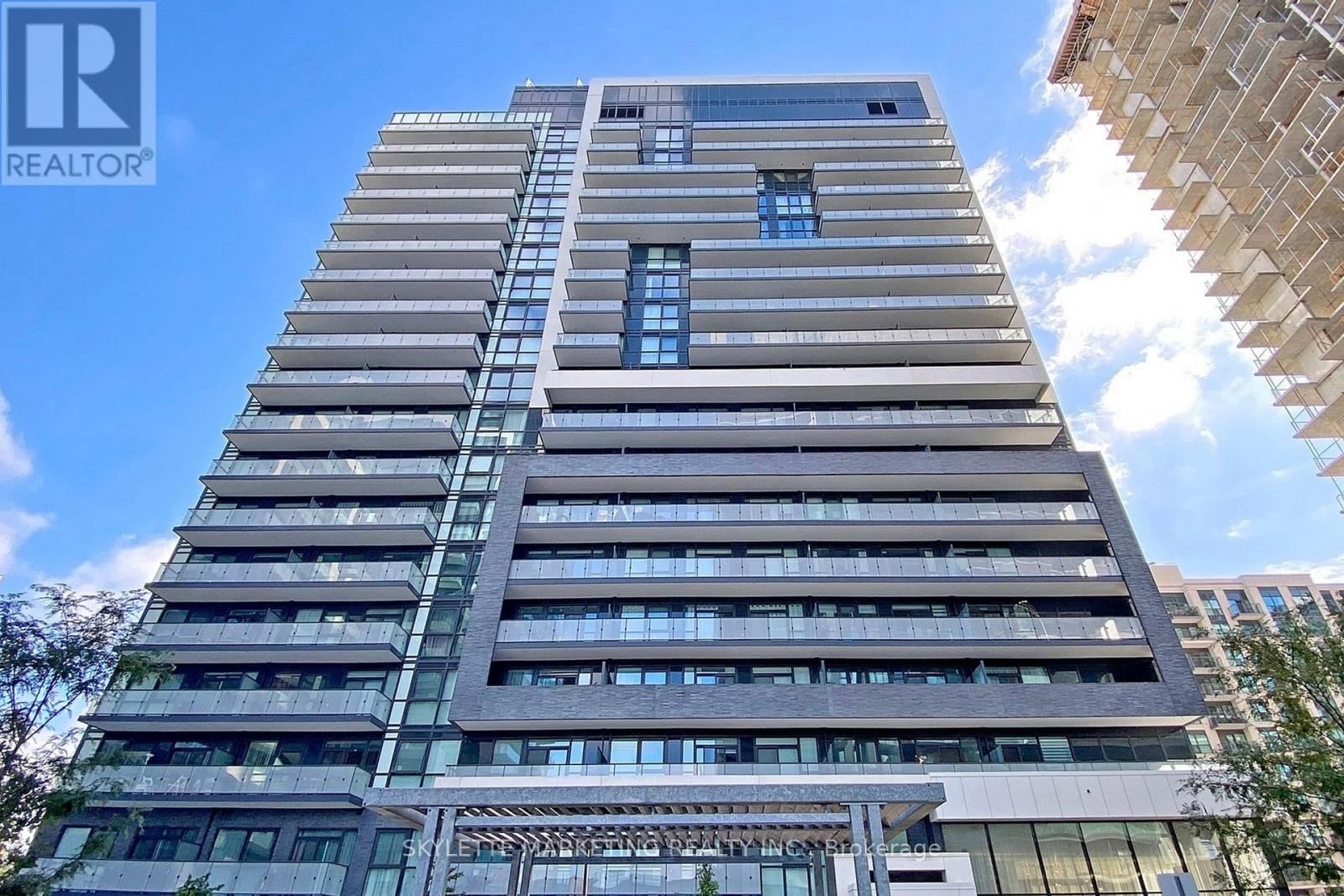 410 - 75 ONEIDA CRESCENT Image 2